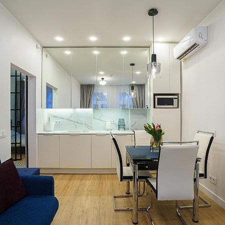 Moder Chic Apartment In Center-Prime Rentals كاوناس المظهر الخارجي الصورة