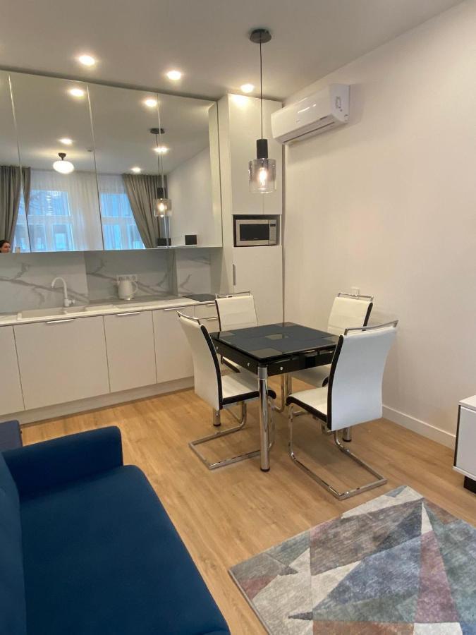Moder Chic Apartment In Center-Prime Rentals كاوناس المظهر الخارجي الصورة