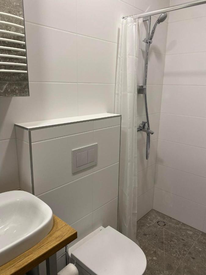 Moder Chic Apartment In Center-Prime Rentals كاوناس المظهر الخارجي الصورة